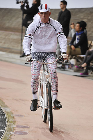 Moncler Gamme Bleu / - 2011